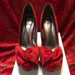 Red Silk pumps